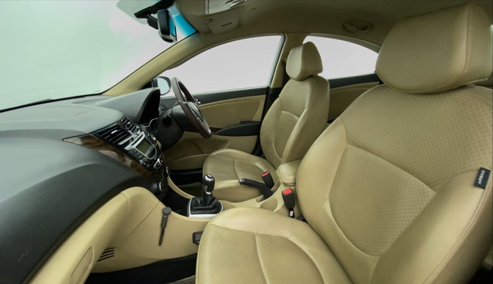 2013 Hyundai Verna FLUIDIC 1.6 SX VTVT OPT, Petrol, Manual, 48,596 km, Right Side Front Door Cabin