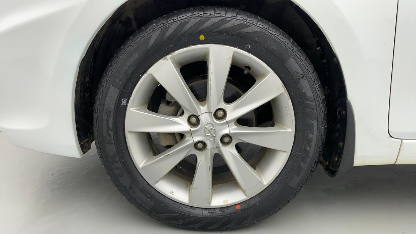 2013 Hyundai Verna FLUIDIC 1.6 SX VTVT OPT, Petrol, Manual, 48,596 km, Left Front Wheel