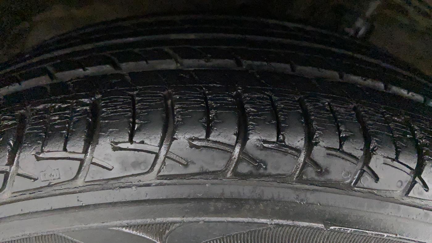 2015 Maruti Ciaz VXI, Petrol, Manual, 44,283 km, Right Rear Tyre Tread