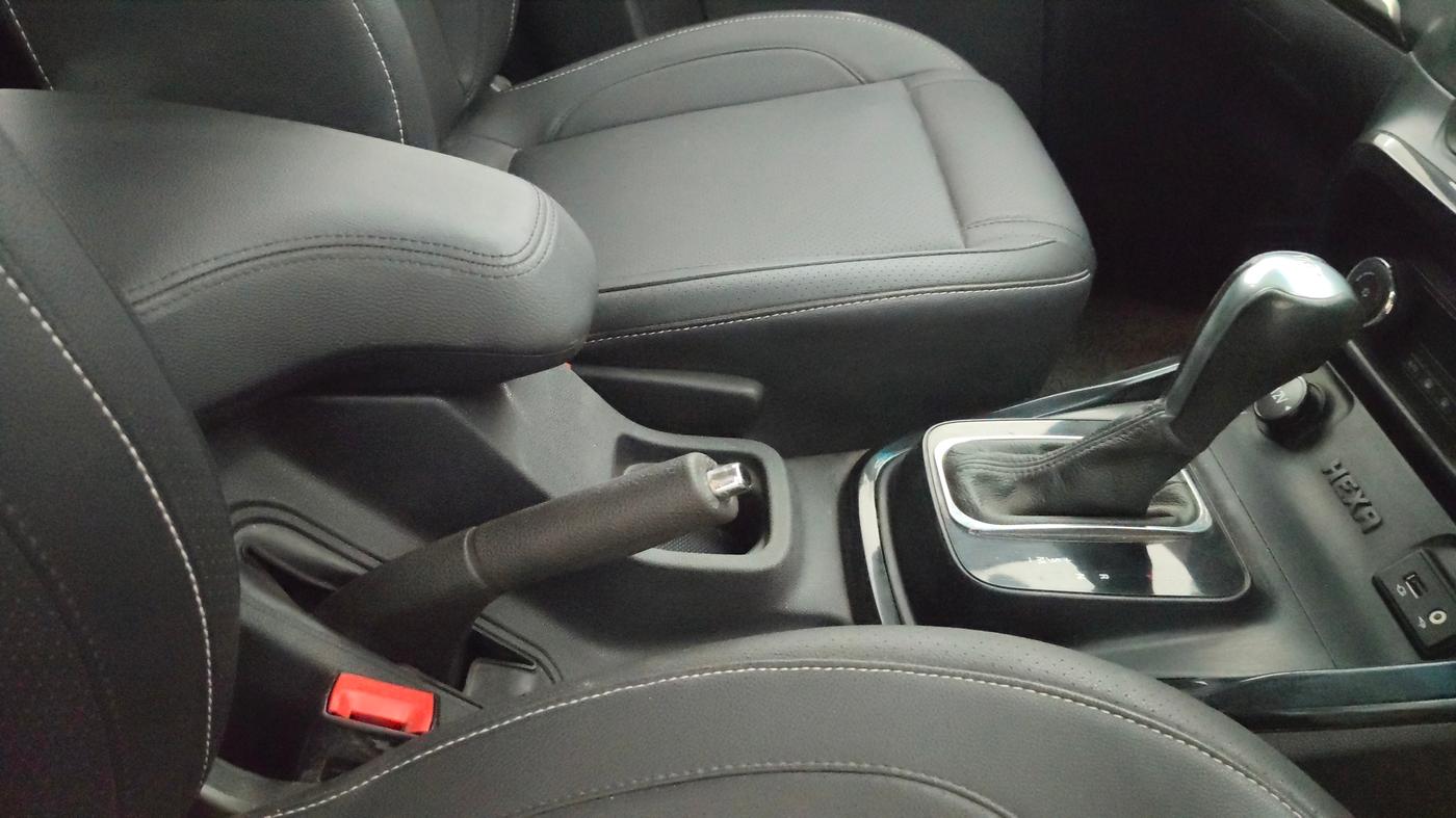 2019 Tata Hexa XTA 4X2 7 STR, Diesel, Automatic, 46,607 km, Gear Lever