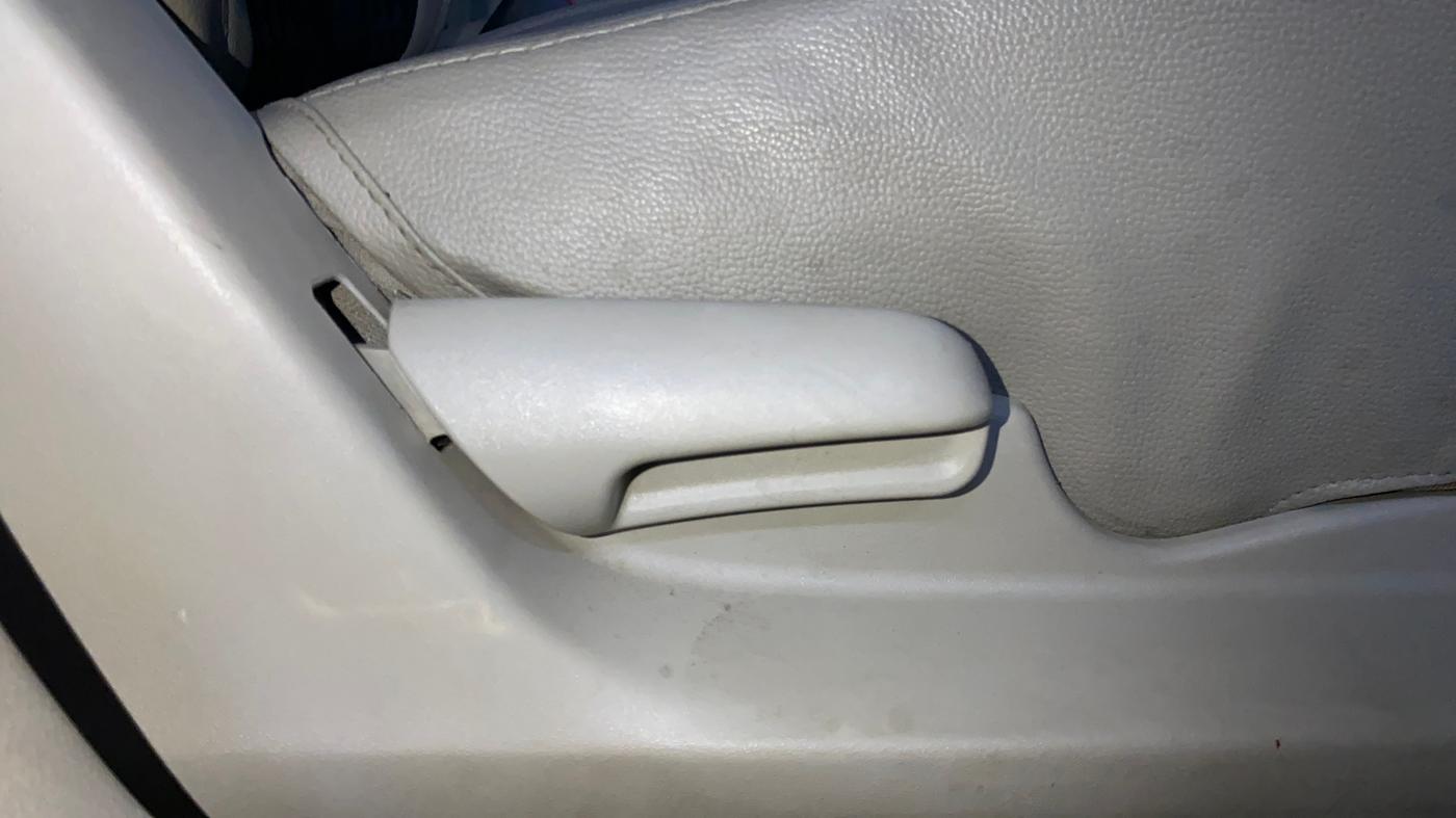2018 Maruti Celerio ZXI, Petrol, Manual, 40,035 km, Driver Side Adjustment Panel