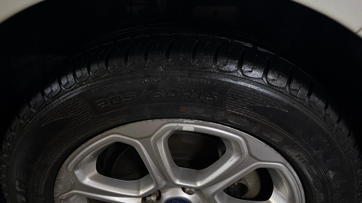 2019 Ford Ecosport TITANIUM + 1.5L PETROL, Petrol, Manual, 36,055 km, Right Front Tyre Tread