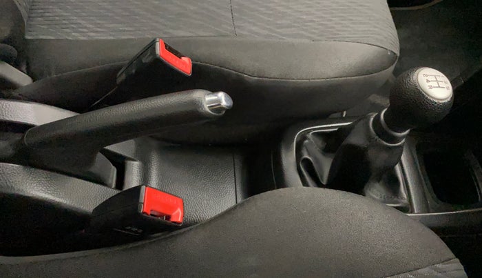 2016 Maruti Swift VXI, Petrol, Manual, 11,290 km, Gear Lever