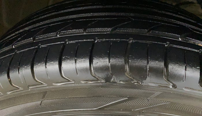 2020 Maruti Swift ZXI PLUS AMT, Petrol, Automatic, 71,329 km, Right Front Tyre Tread