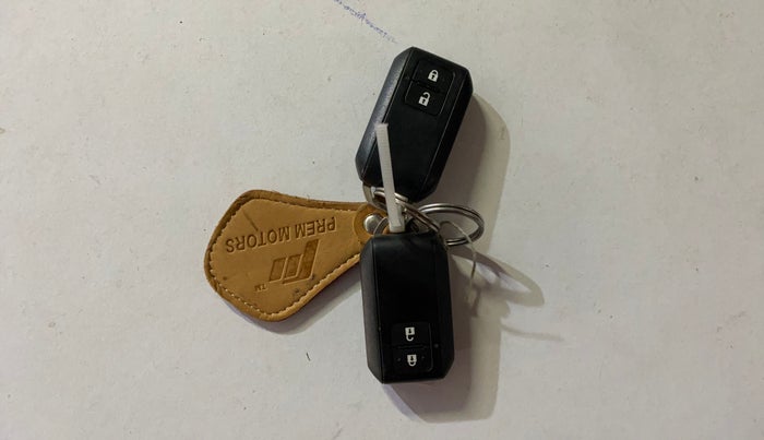 2020 Maruti Swift ZXI PLUS AMT, Petrol, Automatic, 71,329 km, Key Close Up