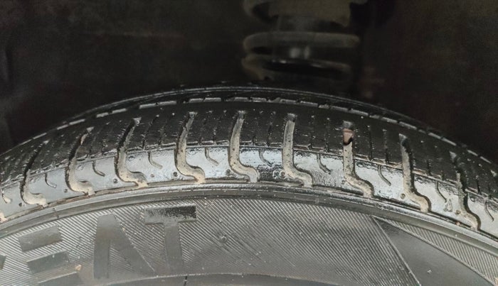 2016 Maruti Alto K10 VXI AMT, Petrol, Automatic, 73,671 km, Left Front Tyre Tread