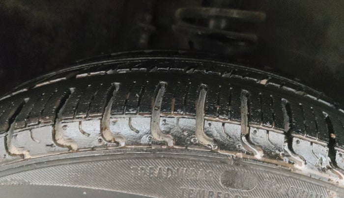 2016 Maruti Alto K10 VXI AMT, Petrol, Automatic, 73,671 km, Right Front Tyre Tread