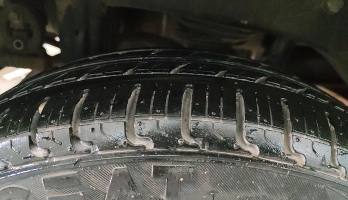 2016 Maruti Alto K10 VXI AMT, Petrol, Automatic, 73,671 km, Right Rear Tyre Tread