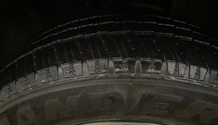 2022 Mahindra SCORPIO-N Z8 L PETROL AT 7 STR, Petrol, Automatic, 25,934 km, Left Front Tyre Tread