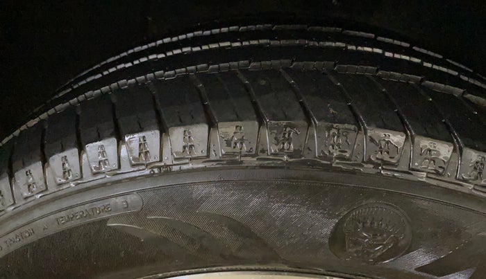 2022 Mahindra SCORPIO-N Z8 L PETROL AT 7 STR, Petrol, Automatic, 25,934 km, Right Rear Tyre Tread