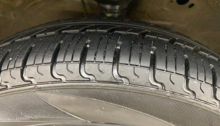 2017 Maruti Wagon R 1.0 VXI AMT, Petrol, Automatic, 78,443 km, Right Front Tyre Tread