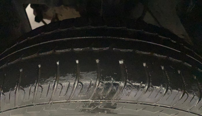 2017 Datsun Go Plus ANNIVERSARY EDITION, Petrol, Manual, 24,577 km, Left Front Tyre Tread