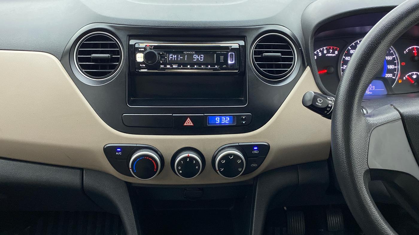 2016 Hyundai Grand i10 MAGNA 1.2 KAPPA VTVT, Petrol, Manual, 63,976 km, Air Conditioner