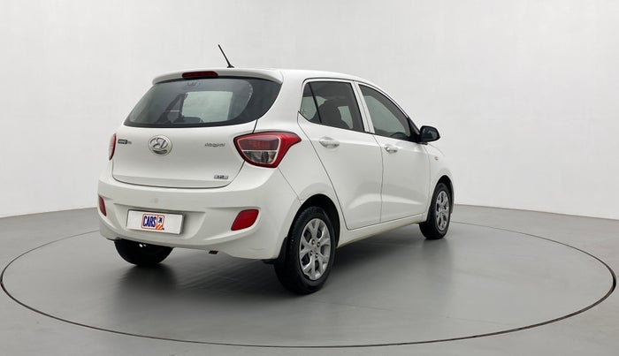 2016 Hyundai Grand i10 MAGNA 1.2 KAPPA VTVT, Petrol, Manual, 63,976 km, Right Back Diagonal