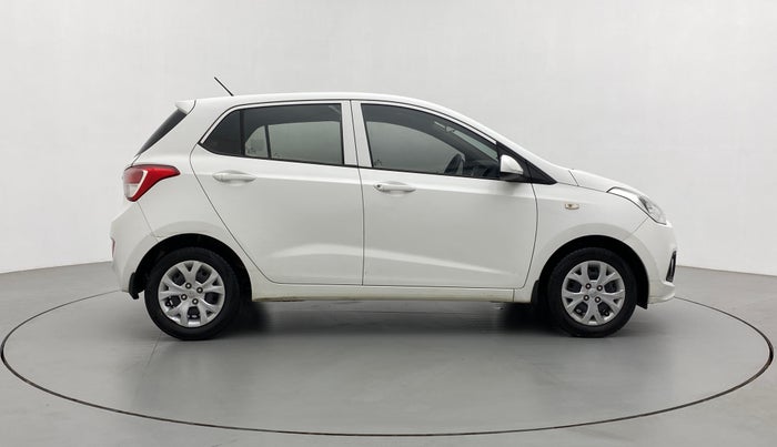 2016 Hyundai Grand i10 MAGNA 1.2 KAPPA VTVT, Petrol, Manual, 63,976 km, Right Side View