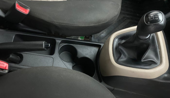 2016 Hyundai Grand i10 MAGNA 1.2 KAPPA VTVT, Petrol, Manual, 63,976 km, Gear Lever