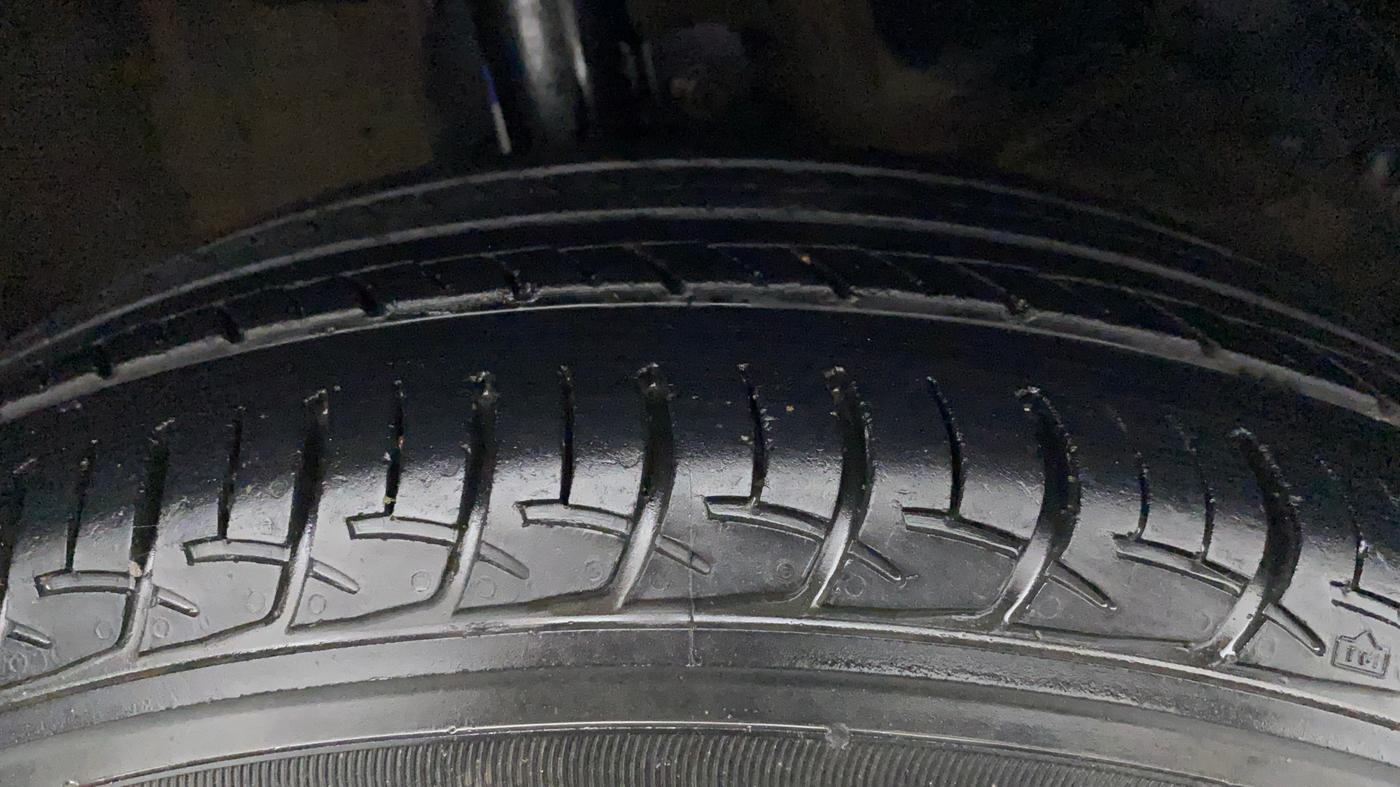 2019 Maruti Baleno DELTA PETROL 1.2, Petrol, Manual, 58,679 km, Right Front Tyre Tread