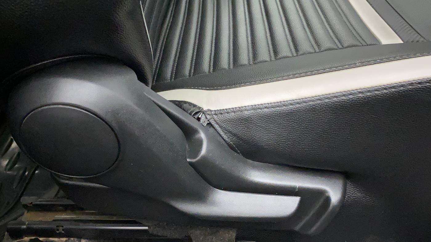 2019 Maruti Baleno DELTA PETROL 1.2, Petrol, Manual, 58,679 km, Driver Side Adjustment Panel