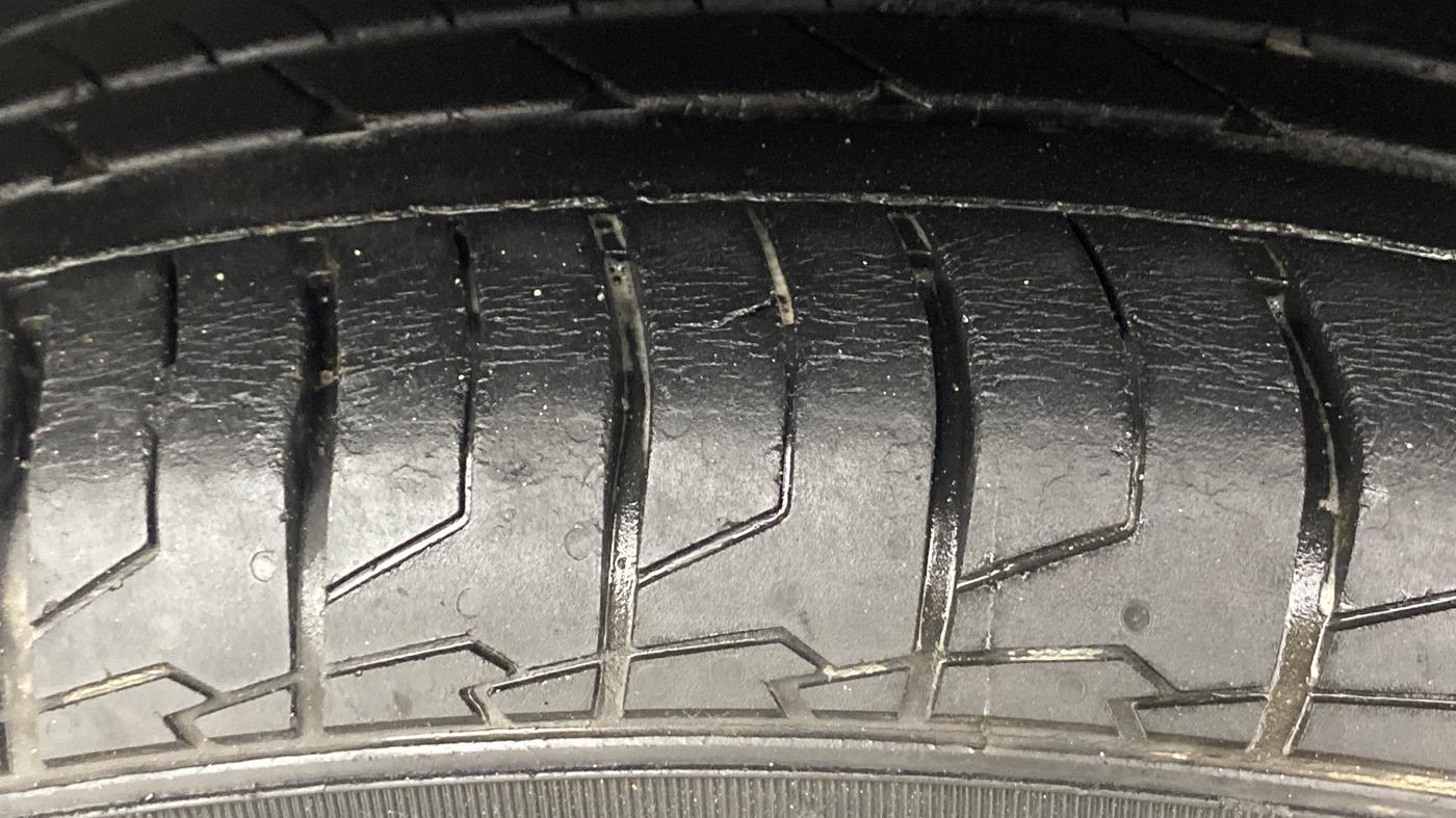 2021 Hyundai ALCAZAR PRESTIGE 2.0 MT 7STR, Petrol, Manual, 29,136 km, Left Front Tyre Tread
