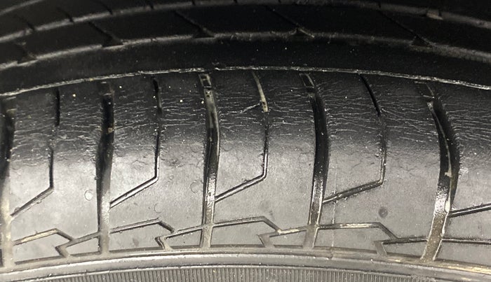 2021 Hyundai ALCAZAR PRESTIGE 2.0 MT 7STR, Petrol, Manual, 29,136 km, Left Front Tyre Tread