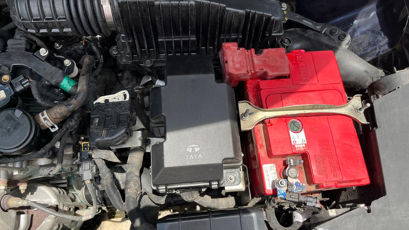 2022 Tata ALTROZ XZA PLUS, Petrol, Automatic, 53,183 km, Engine View - Left