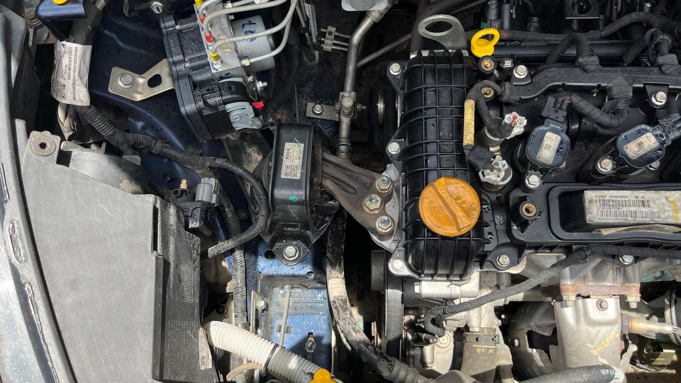2022 Tata ALTROZ XZA PLUS, Petrol, Automatic, 53,183 km, Engine View - Right