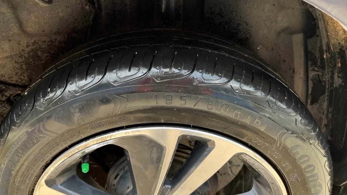 2022 Tata ALTROZ XZA PLUS, Petrol, Automatic, 53,183 km, Left Rear Tyre Tread