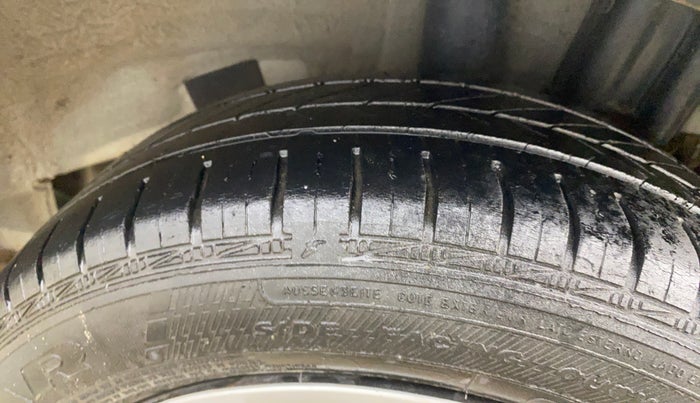 2016 Hyundai Grand i10 MAGNA 1.1 CRDI, Diesel, Manual, 92,624 km, Left Rear Tyre Tread