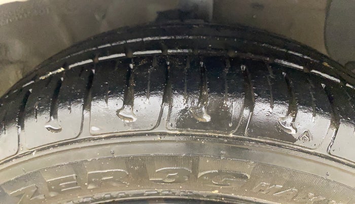 2016 Hyundai Grand i10 MAGNA 1.1 CRDI, Diesel, Manual, 92,624 km, Right Front Tyre Tread