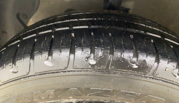 2016 Hyundai Grand i10 MAGNA 1.1 CRDI, Diesel, Manual, 92,624 km, Left Front Tyre Tread