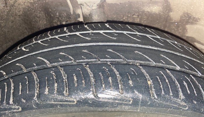 2017 Maruti Wagon R 1.0 VXI, Petrol, Manual, 62,961 km, Right Front Tyre Tread