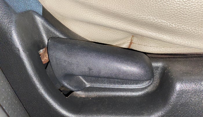 2017 Maruti Wagon R 1.0 VXI, Petrol, Manual, 62,961 km, Driver Side Adjustment Panel