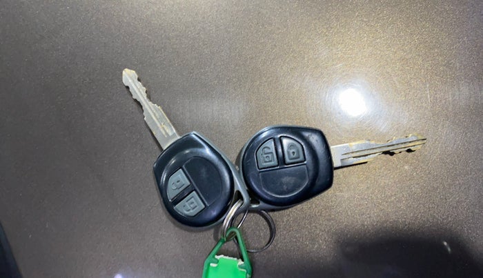 2017 Maruti Wagon R 1.0 VXI, Petrol, Manual, 62,961 km, Key Close Up