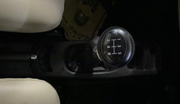 2017 Maruti Wagon R 1.0 VXI, Petrol, Manual, 62,961 km, Gear Lever