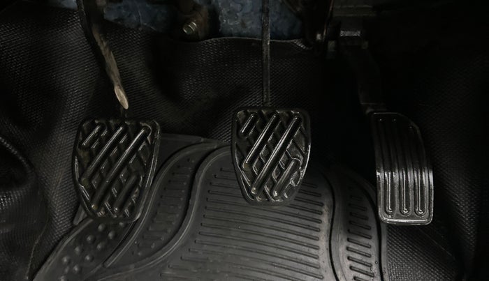 2018 Datsun Go Plus T, Petrol, Manual, 83,374 km, Pedals