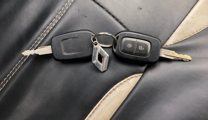 2022 Renault Kwid RXT 1.0 AMT, Petrol, Automatic, 18,072 km, Key Close Up