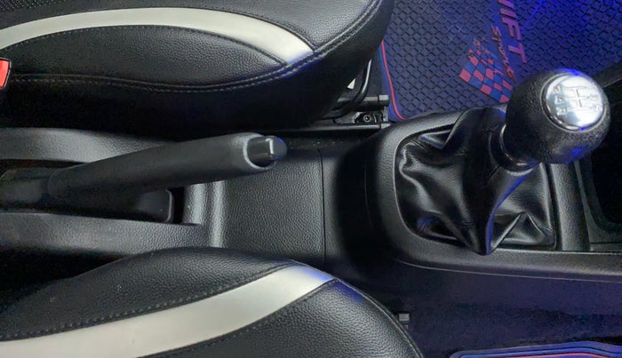 2015 Maruti Swift LXI OPT, Petrol, Manual, 38,848 km, Gear Lever