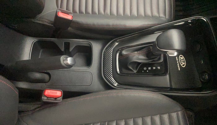 2020 KIA SONET GTX PLUS 1.5 AT, Diesel, Automatic, 29,117 km, Gear Lever