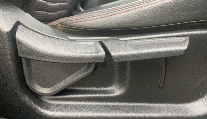 2020 KIA SONET GTX PLUS 1.5 AT, Diesel, Automatic, 29,117 km, Driver Side Adjustment Panel