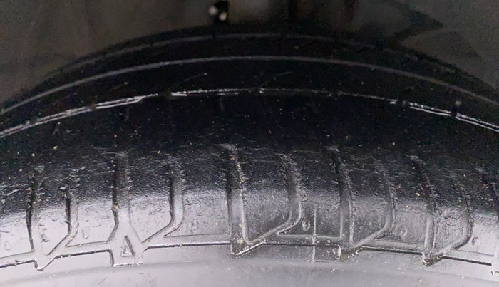 2019 Maruti Baleno ZETA DDIS 190, Diesel, Manual, 80,243 km, Right Front Tyre Tread