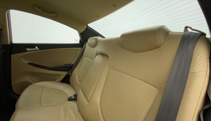 2015 Hyundai Verna FLUIDIC 1.6 CRDI SX, Diesel, Manual, 1,00,003 km, Right Side Rear Door Cabin