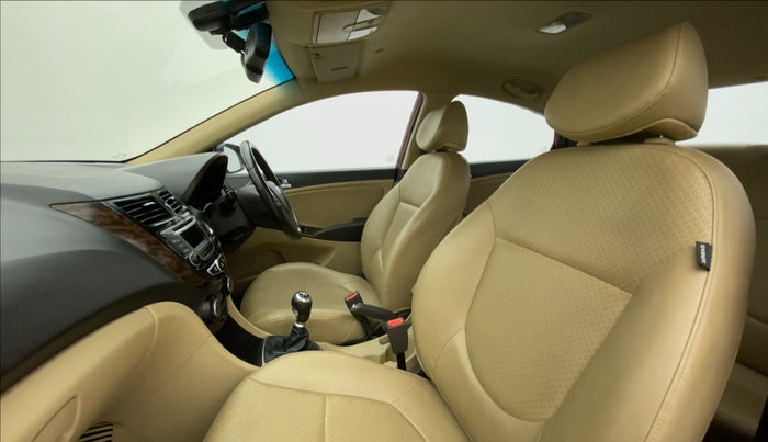 2015 Hyundai Verna FLUIDIC 1.6 CRDI SX, Diesel, Manual, 1,00,003 km, Right Side Front Door Cabin