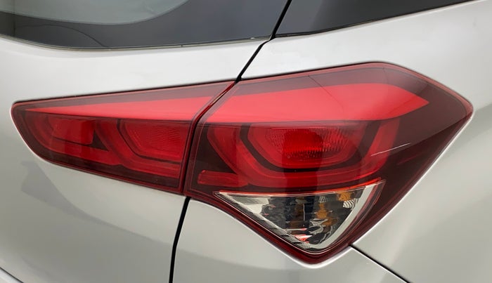 2015 Hyundai Elite i20 MAGNA 1.2, Petrol, Manual, 42,090 km, Right tail light - Minor scratches