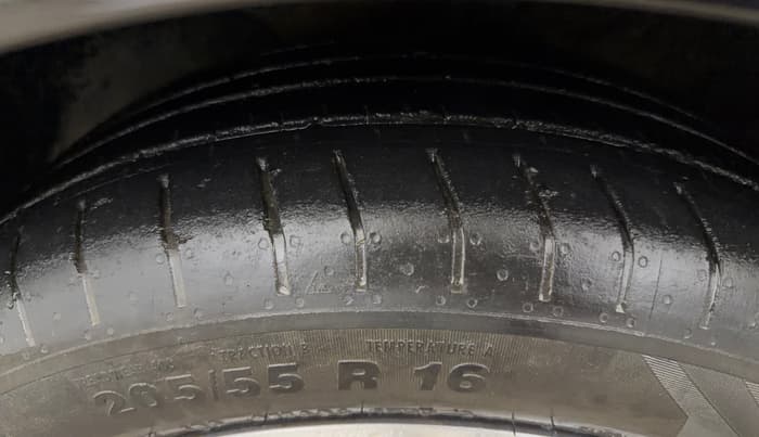 2023 Hyundai Verna SX 1.5 l MPI, Petrol, Manual, 37,017 km, Left Front Tyre Tread