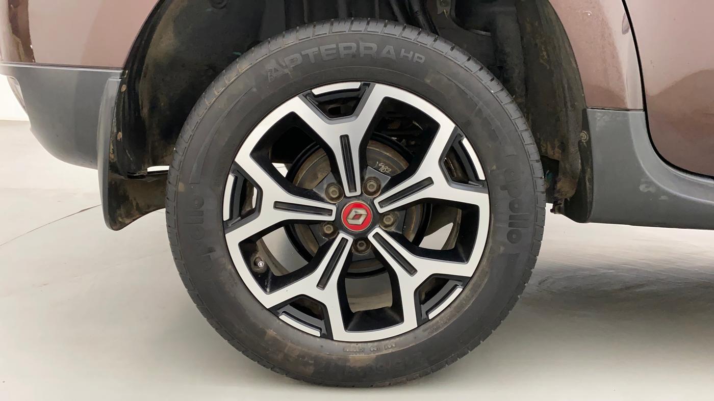 2020 Renault Duster RXZ 1.3 TURBO PETROL CVT, Petrol, Automatic, 46,385 km, Right Rear Wheel