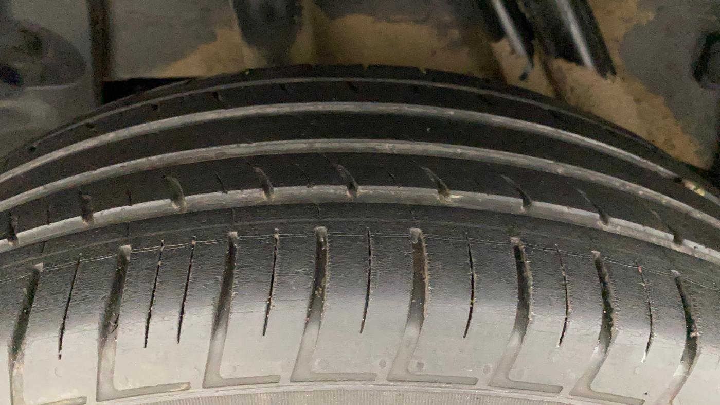 2020 Renault Duster RXZ 1.3 TURBO PETROL CVT, Petrol, Automatic, 46,385 km, Right Rear Tyre Tread