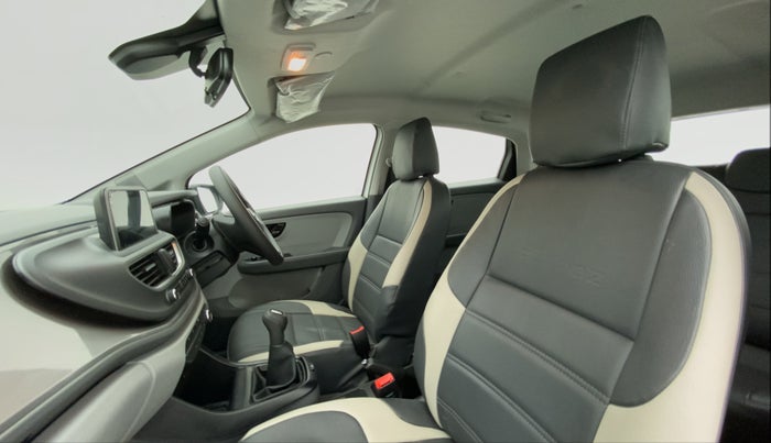 2021 Tata ALTROZ XT 1.2, Petrol, Manual, 15,249 km, Right Side Front Door Cabin