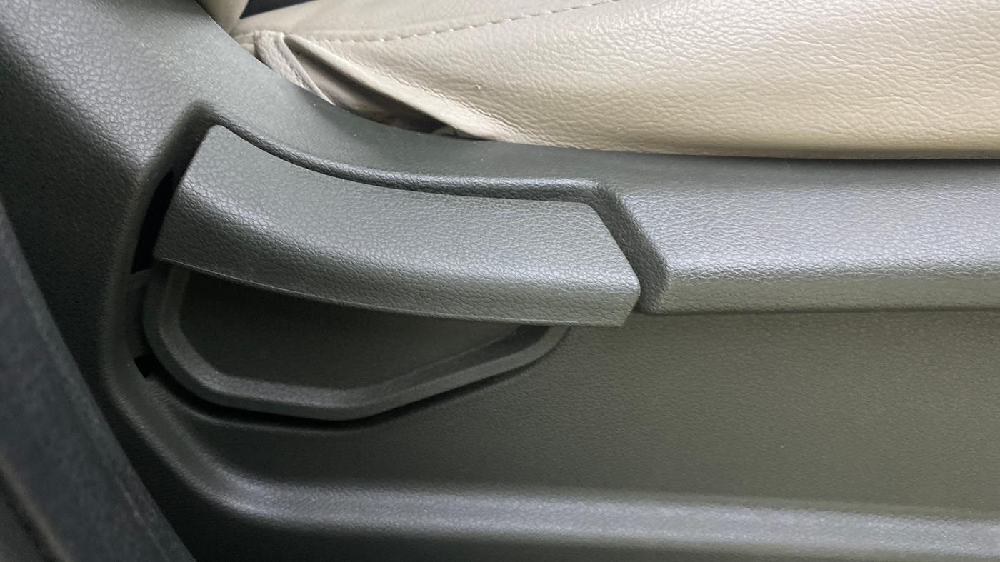 2020 Hyundai VENUE S 1.0 TURBO DCT, Petrol, Automatic, 49,048 km, Driver Side Adjustment Panel