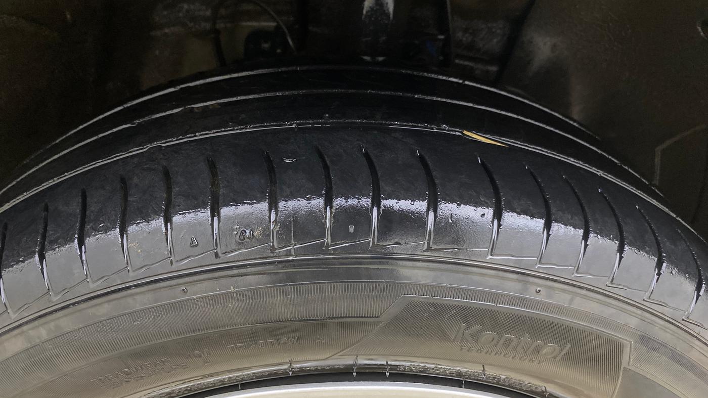 2020 Hyundai VENUE S 1.0 TURBO DCT, Petrol, Automatic, 49,048 km, Right Front Tyre Tread