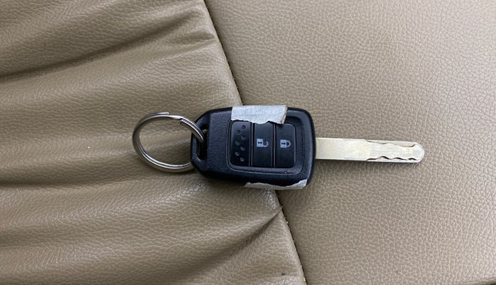 2016 Honda City 1.5L I-VTEC V MT, Petrol, Manual, 97,010 km, Key Close Up